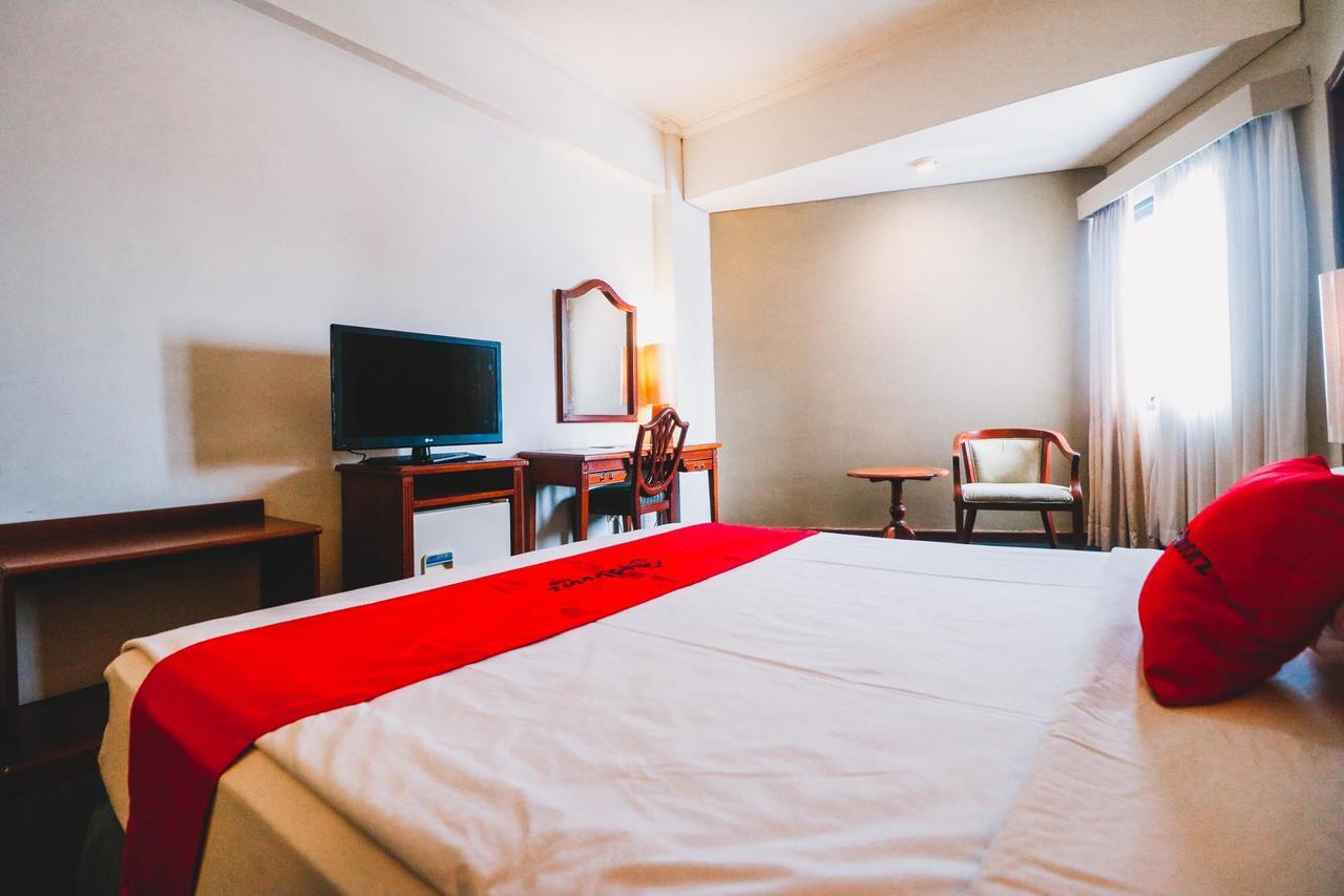 Reddoorz Plus Near Monumen Nasional Jakarta Exterior foto