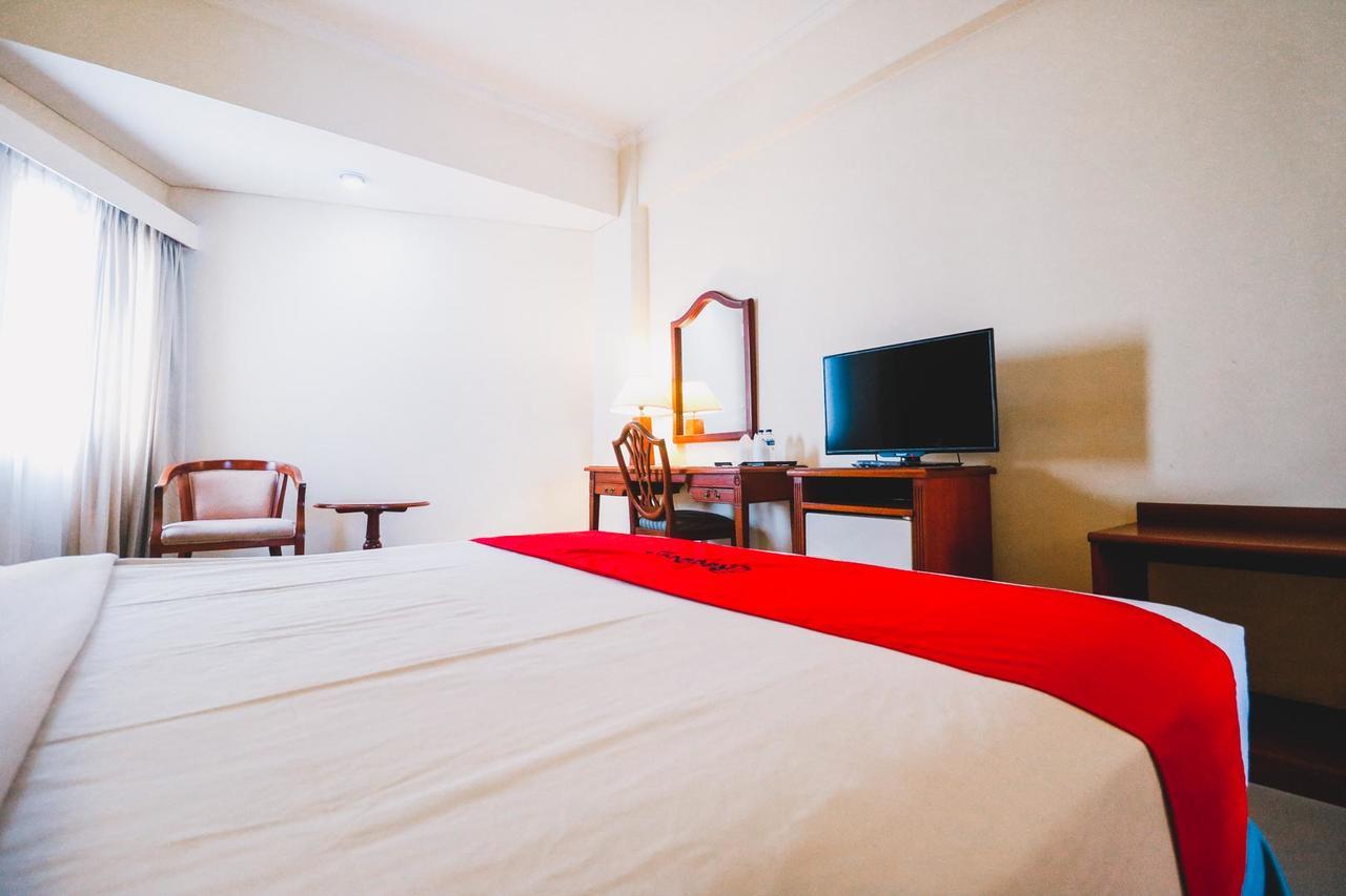 Reddoorz Plus Near Monumen Nasional Jakarta Exterior foto